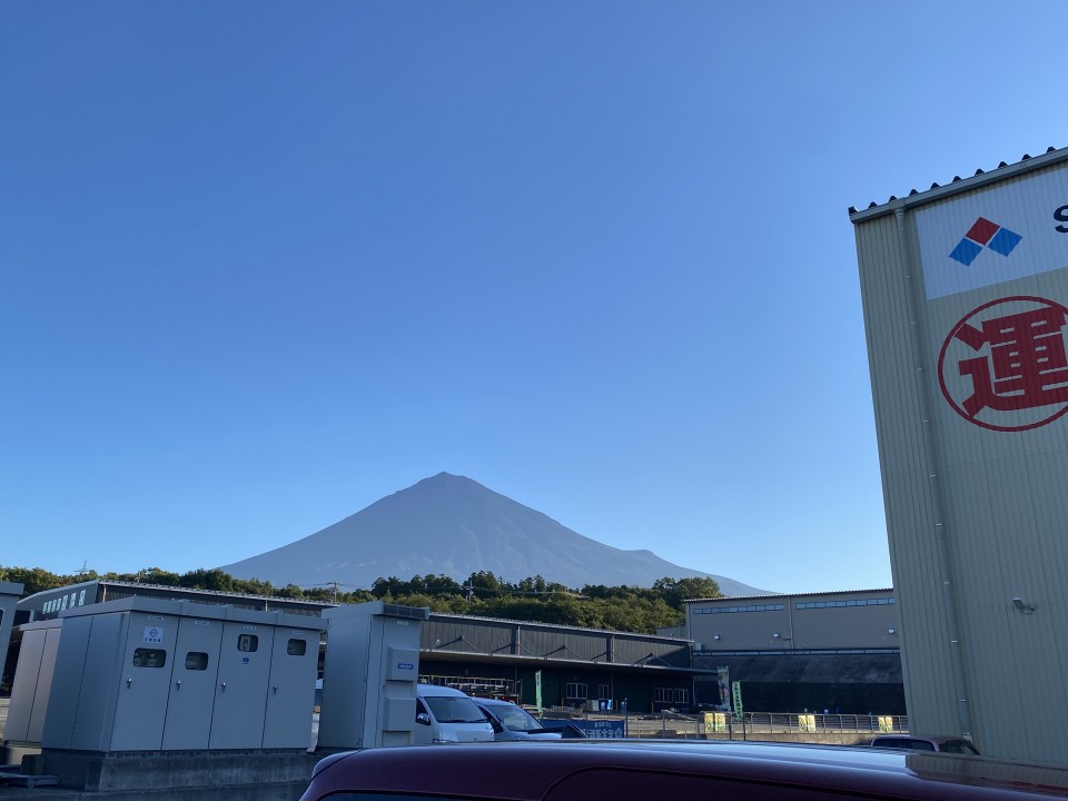 朝一番の富士山